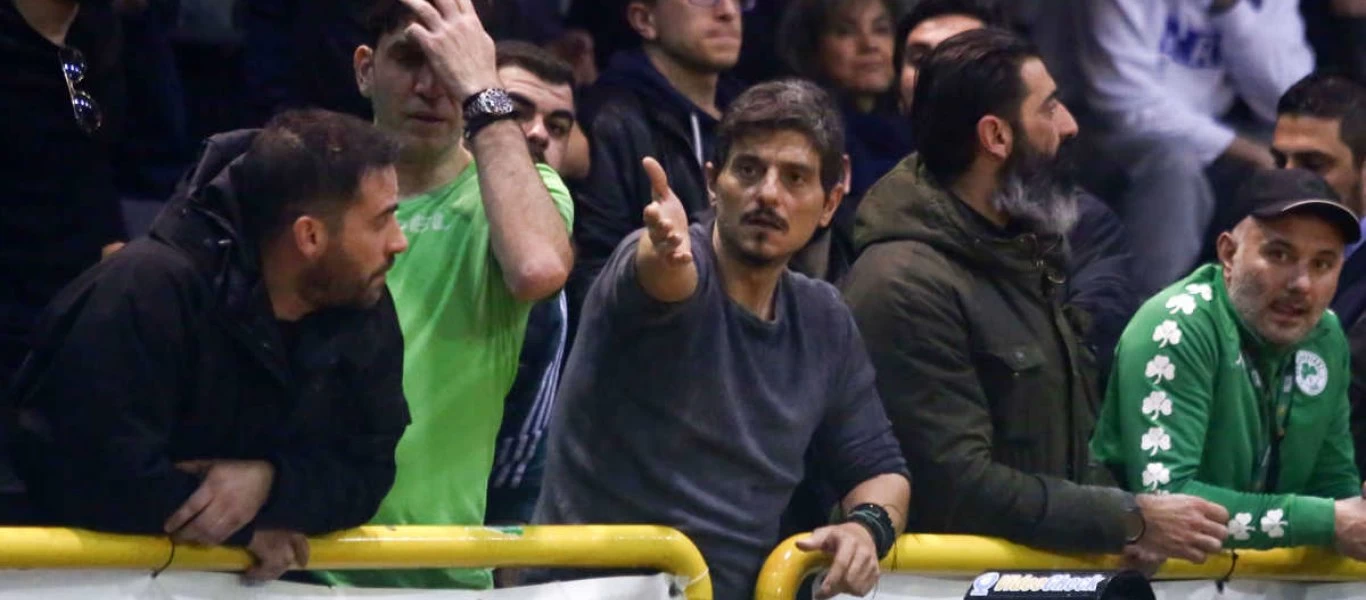 Βίντεο από την επίθεση των κουκουλοφόρων στον Δημήτρη Γιαννακόπουλο